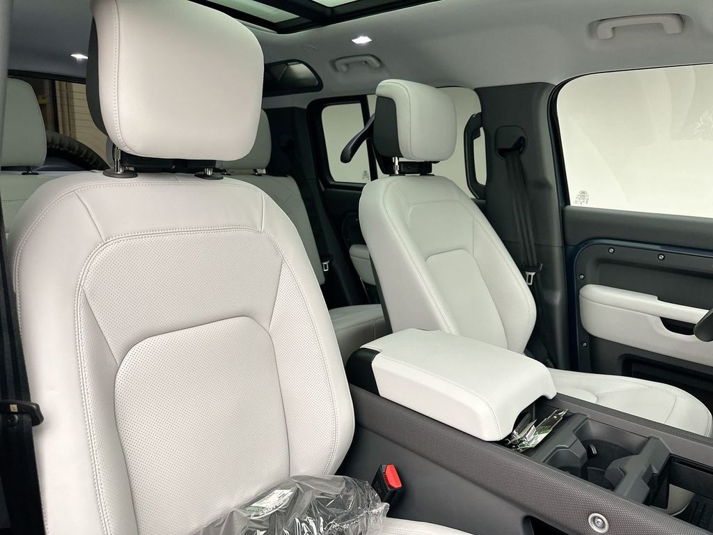 Thumbnail: 2026 Land Rover Defender - 6