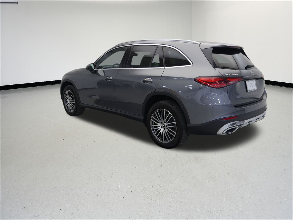 Thumbnail: 2023 Mercedes-Benz GLC - 3