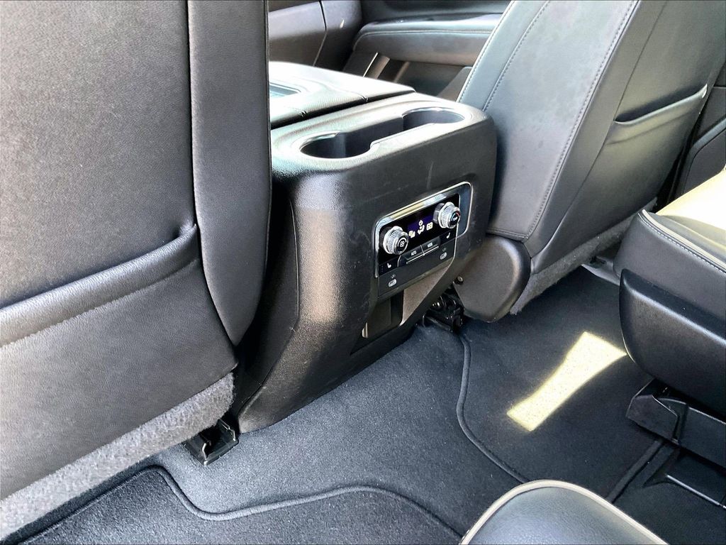 2023 GMC Yukon — photo 29