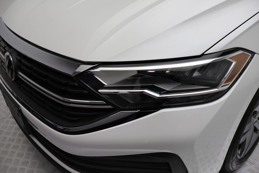 Thumbnail: 2022 Volkswagen Jetta - 3