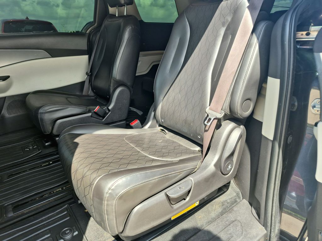 2022 Kia Carnival LXS Gray at Shottenkirk Kia Fort Bend