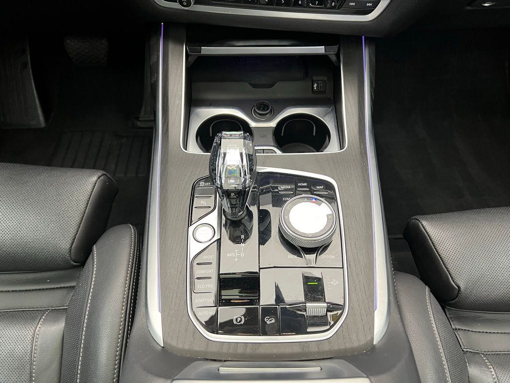 Thumbnail: 2022 BMW X7 - 13