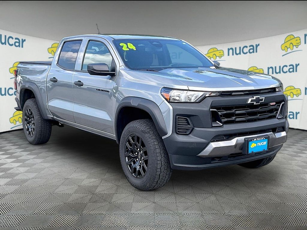 Gray 2024 Chevrolet Colorado Pickup Truck Four-Wheel Drive 8-Speed Automatic