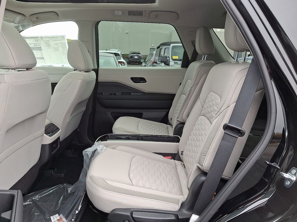 Thumbnail: 2025 Nissan Pathfinder - 6