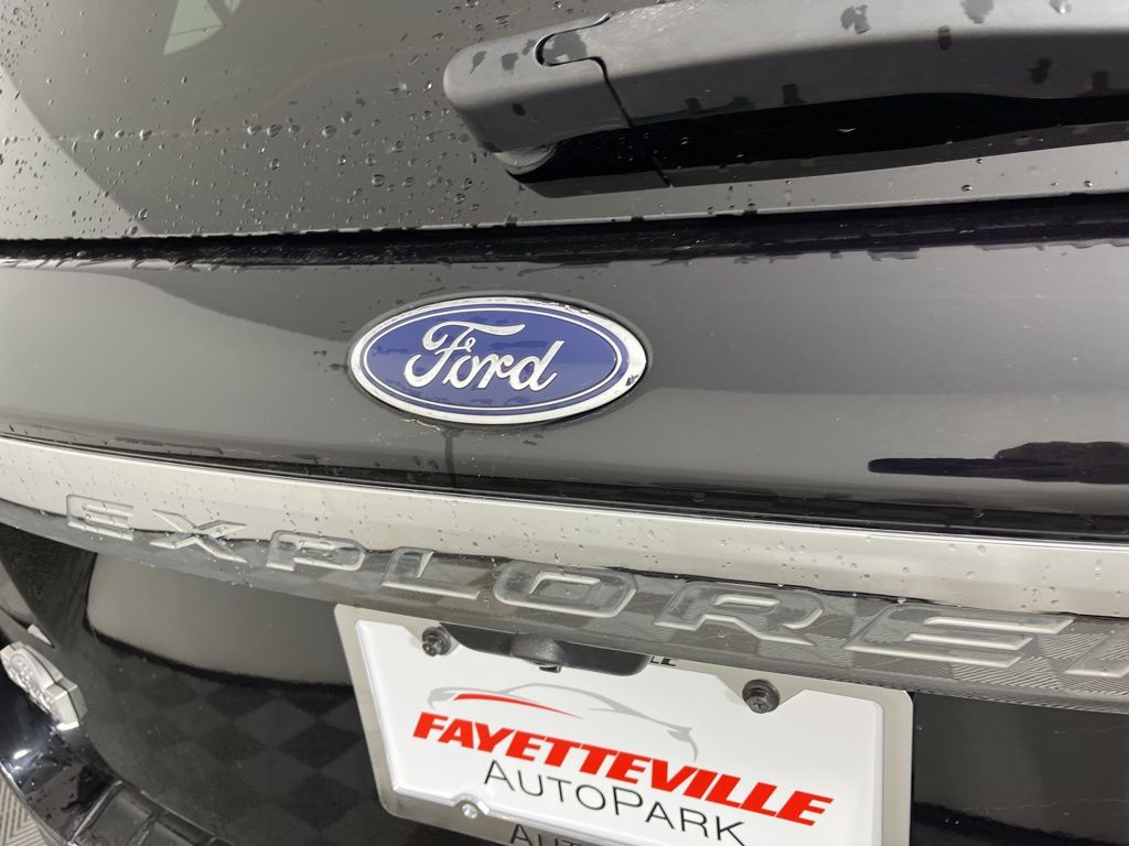 Thumbnail: 2022 Ford Explorer - 3