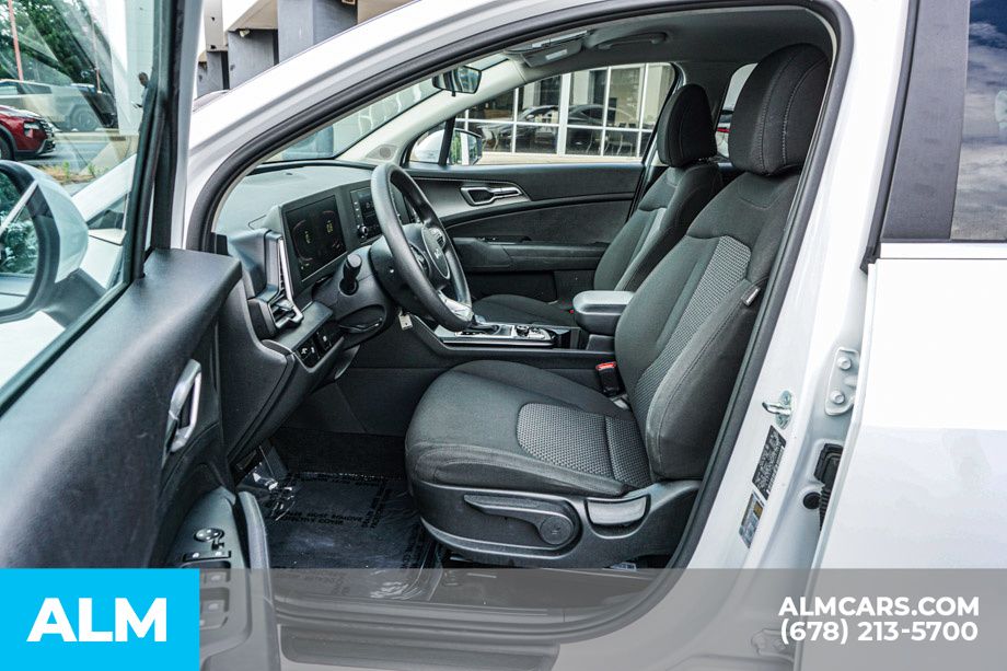 2025 Kia Sportage LX - Photo 19