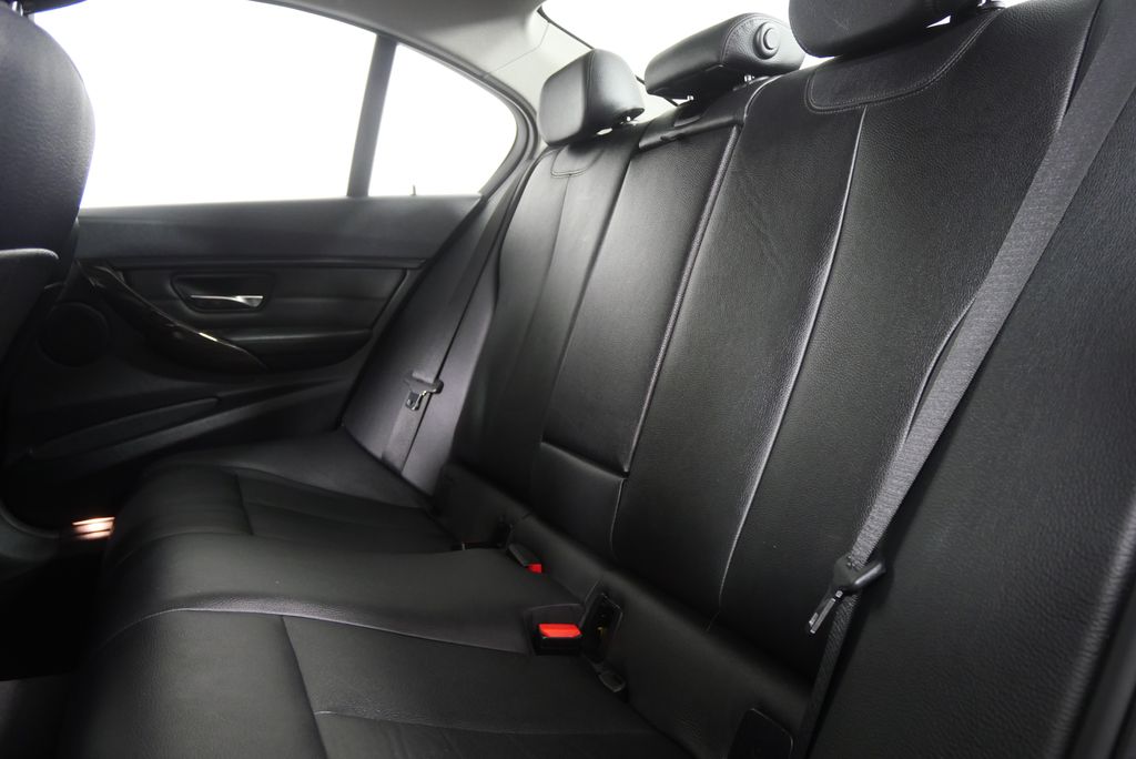 Thumbnail: 2015 BMW 3 Series - 15