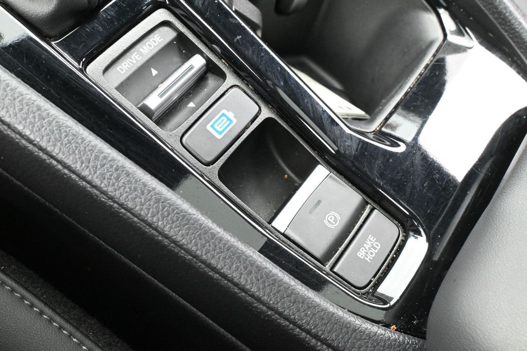 Used 2025 White Honda Sport-L image 24