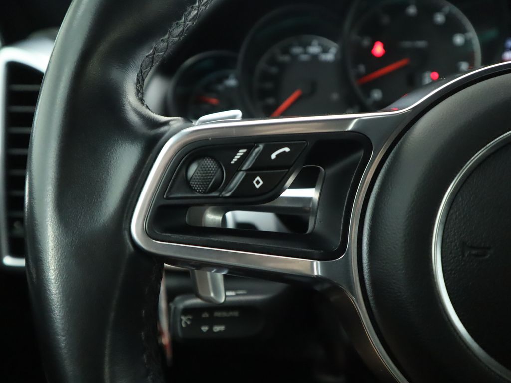 Thumbnail: 2017 Porsche Cayenne - 11