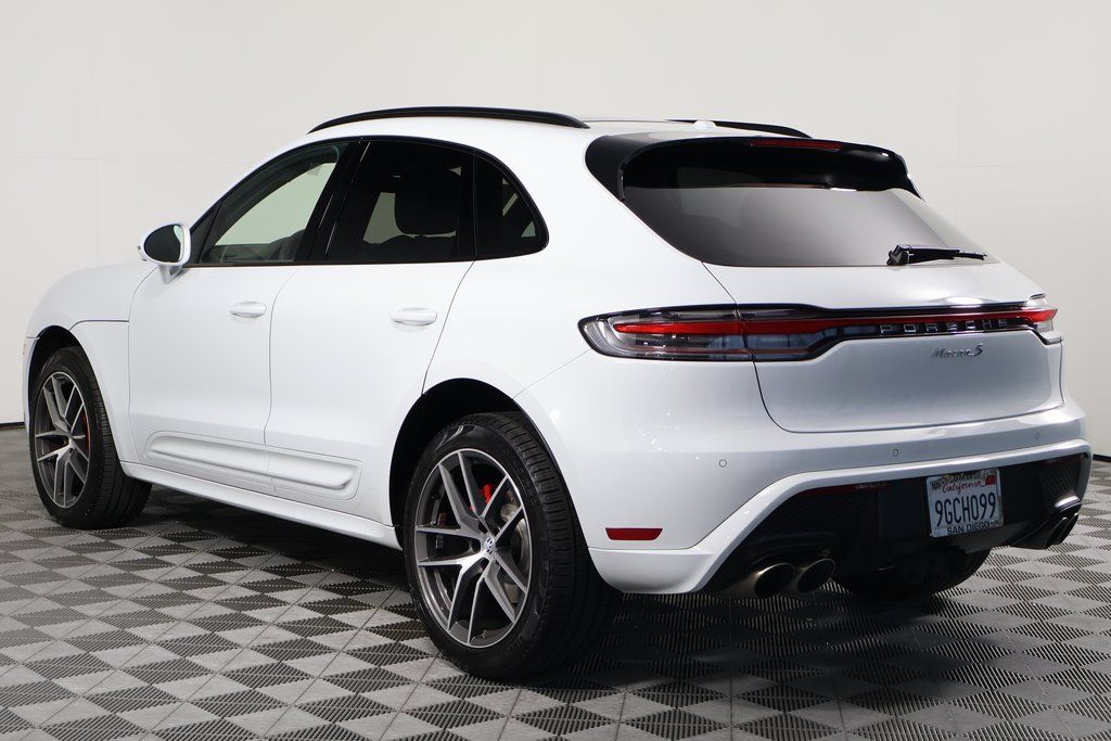 Thumbnail: 2023 Porsche Macan - 6