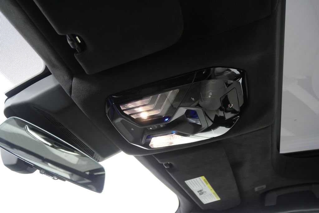2023 BMW i7 xDrive60 23
