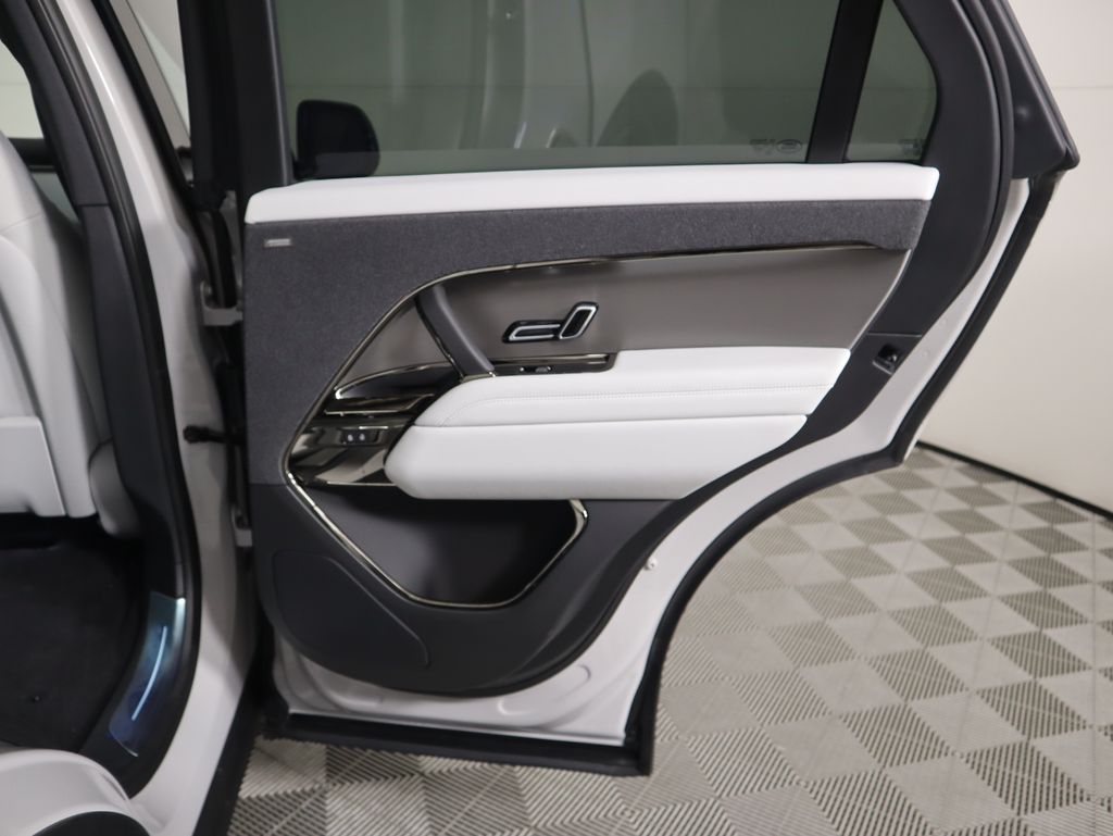 Thumbnail: 2025 Land Rover Range Rover Sport - 29