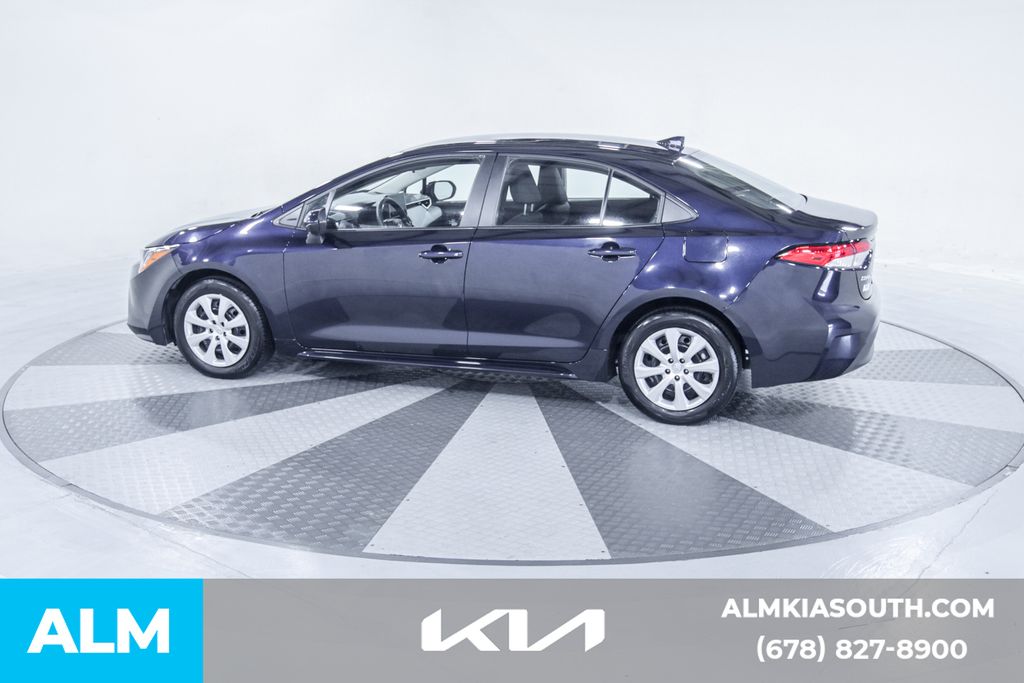 2023 Toyota Corolla LE photo 5
