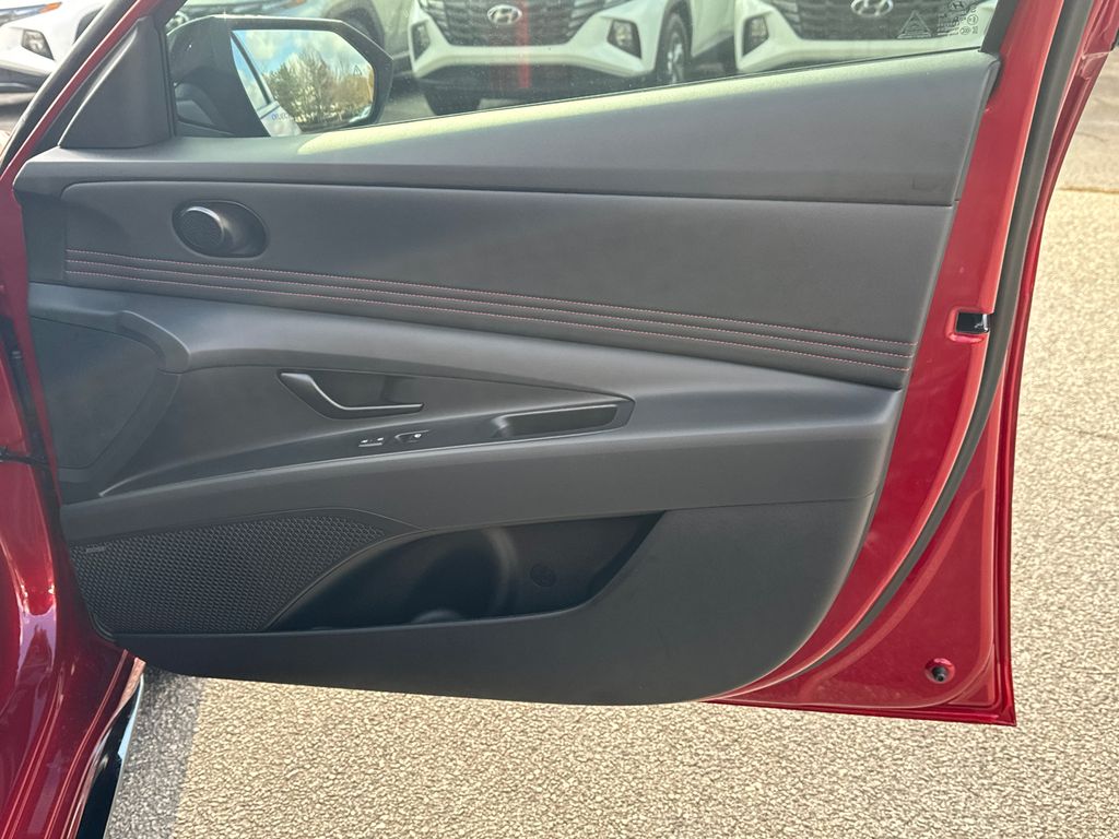 2025 Hyundai Elantra N Line - 11