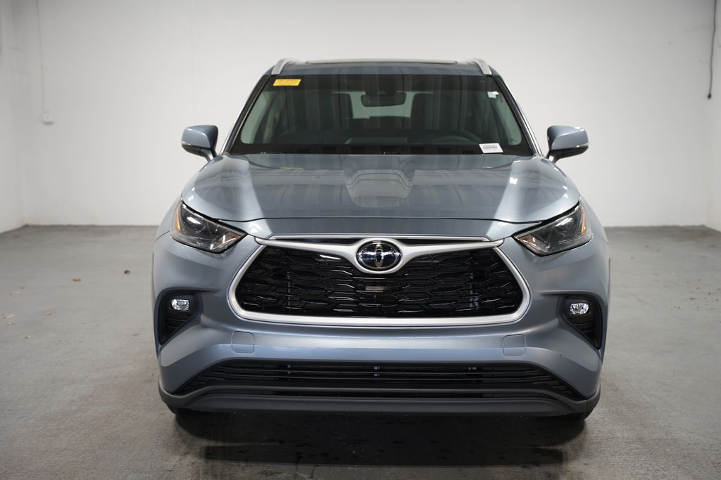 2023 Toyota Highlander XLE 2