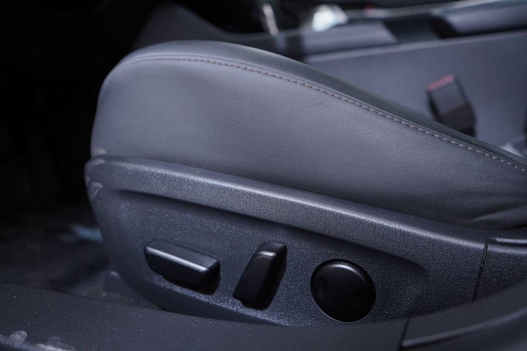 Thumbnail: 2023 Mazda Mazda3 - 18