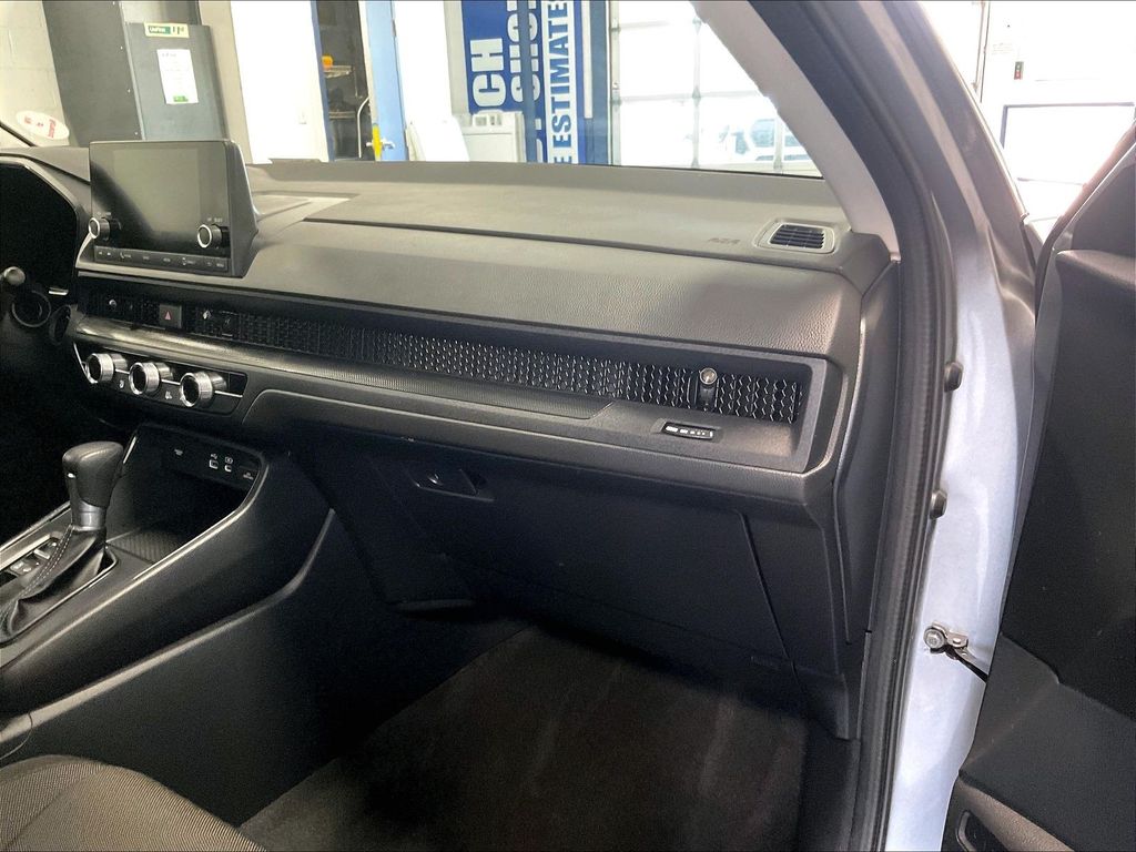 2025 Honda CR-V — photo 12