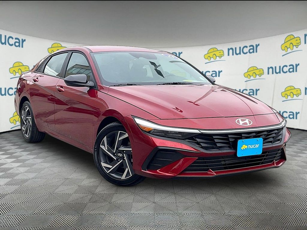 2025 Hyundai Elantra — photo 1