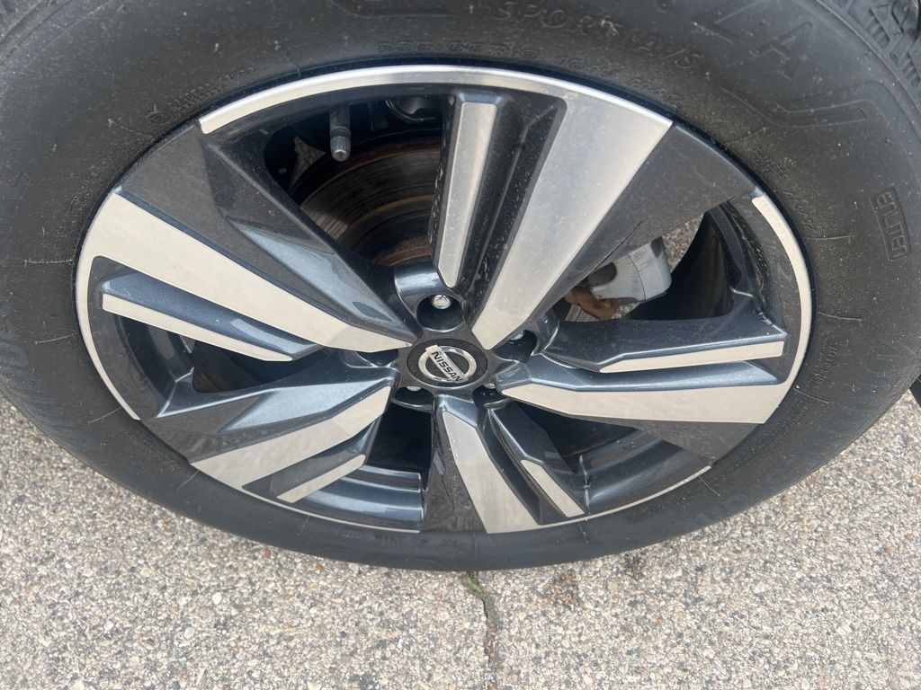 2021 Nissan Rogue SL photo