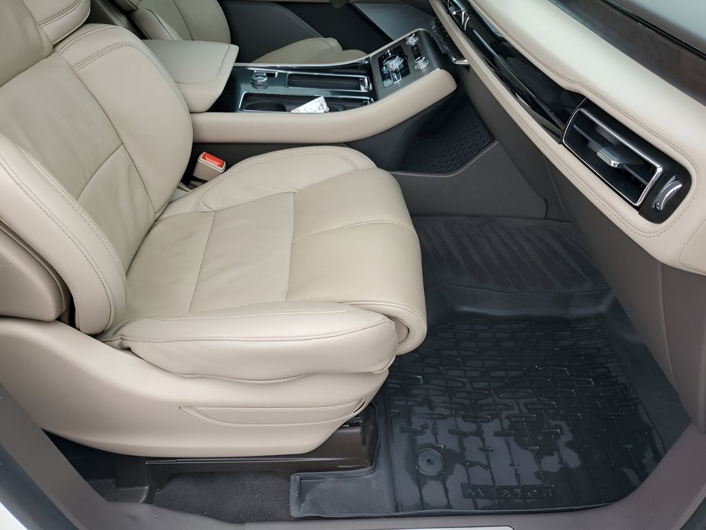 Used Car 2023 Lincoln Aviator  Reserve For Sale Under $50,000 In Austin, Texas