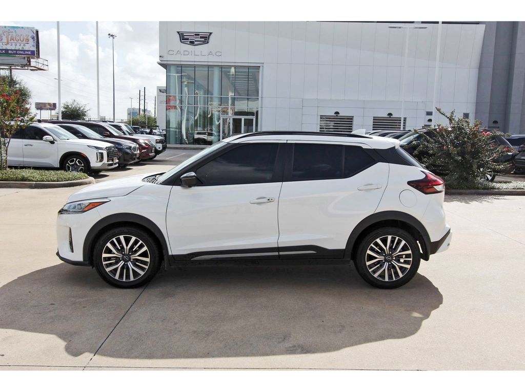 2023 Nissan Kicks SR White at Central Houston Nissan