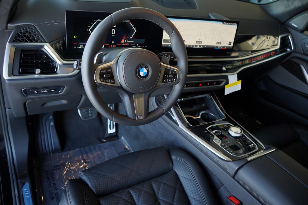 Thumbnail: 2026 BMW X7 - 13