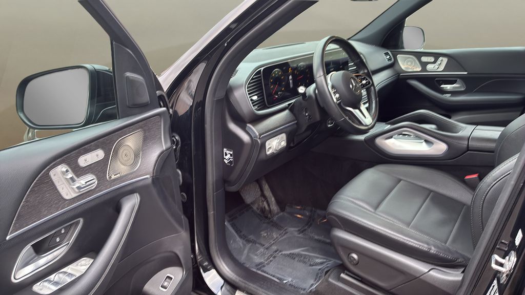 used 2022 Mercedes-Benz GLE car, priced at $32,200