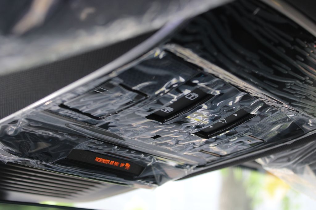New 2026 Gray Land Rover Dynamic SE image 23