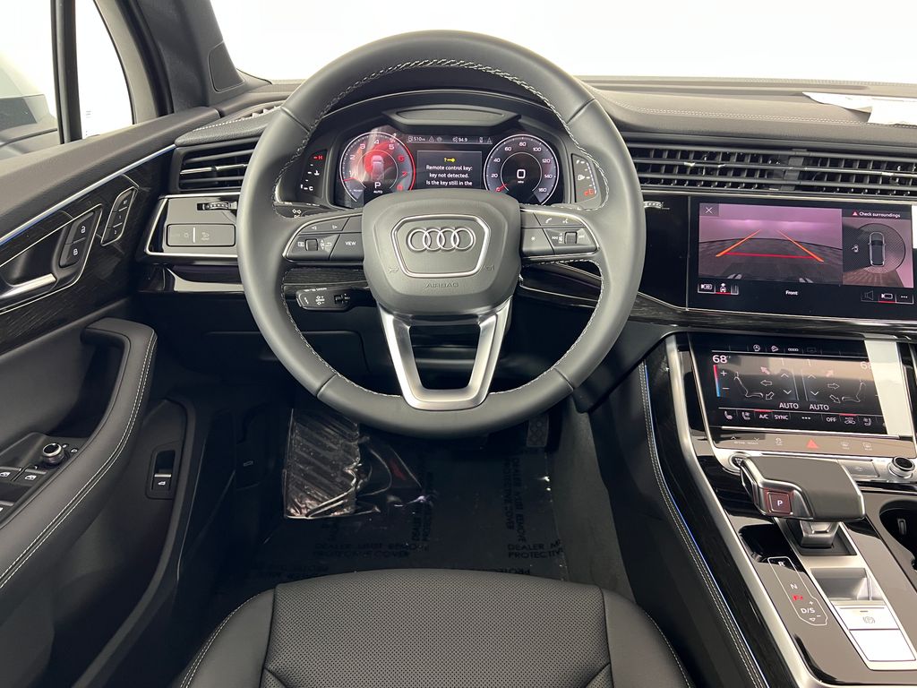 Thumbnail: 2025 Audi Q7 - 13