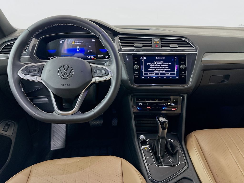 Thumbnail: 2024 Volkswagen Tiguan - 21