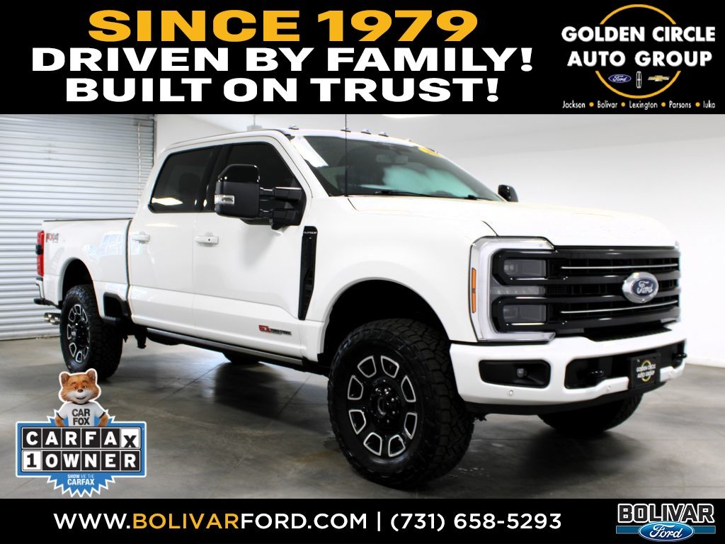 Star White Metallic Tri-Coat 2025 Ford F-250 Super Duty Platinum Crew Cab 4WD Pickup Truck Four-Wheel Drive Automatic