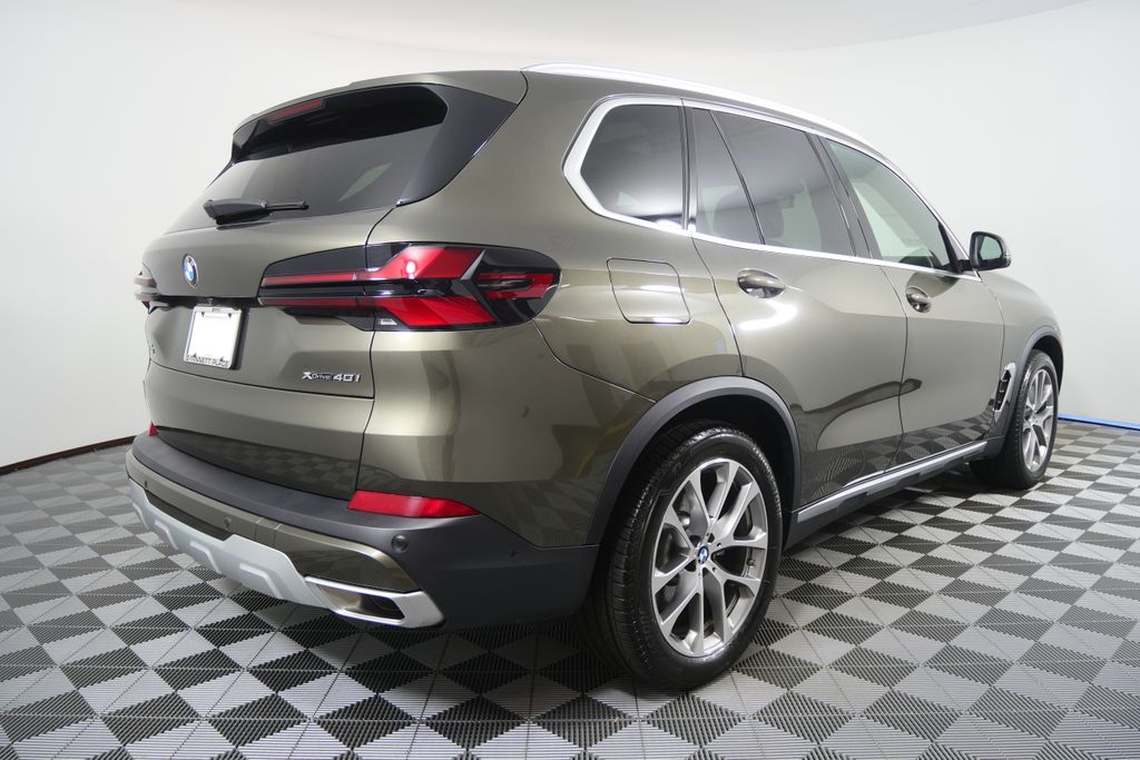 Thumbnail: 2026 BMW X5 - 3
