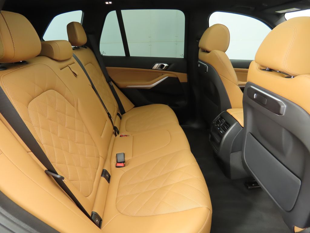 Thumbnail: 2024 BMW X5 - 23