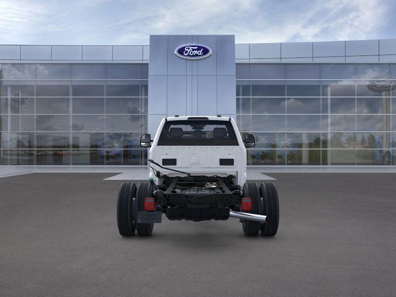 New 2026 Oxford White Ford F-450® XL image 5