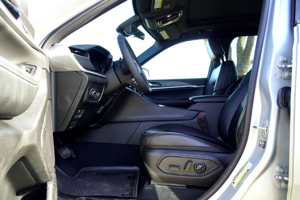 New Car 2025 Jeep Grand Cherokee L  Limited For Sale Under $50,000 In Taylor, Texas