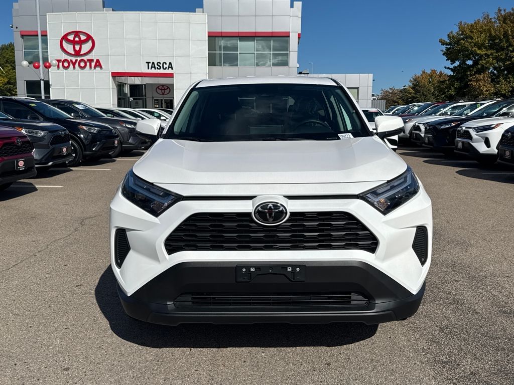 2025 Toyota RAV4 LE photo 2