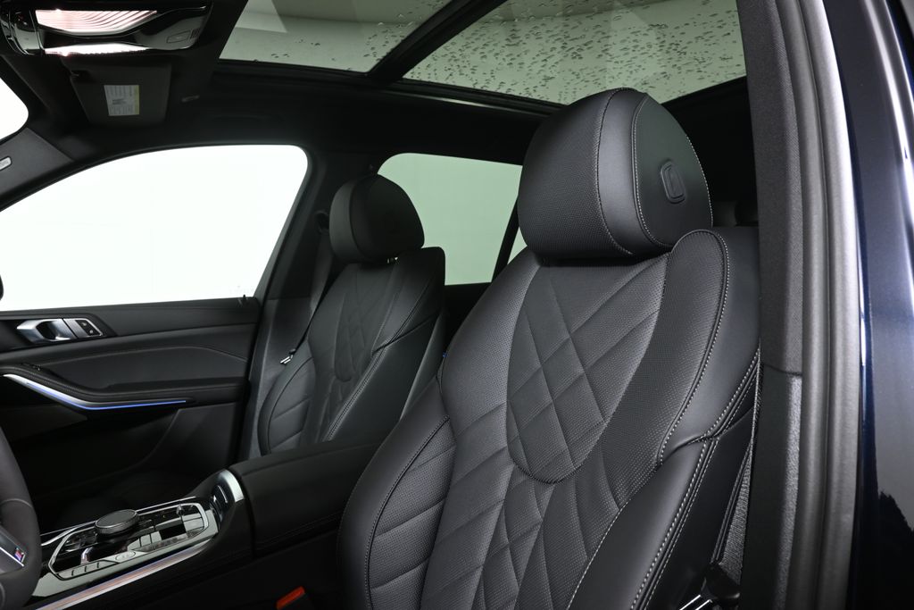 Thumbnail: 2026 BMW X5 - 16