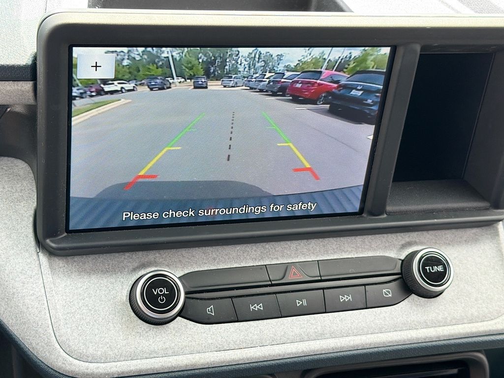 Used 2023 Green Ford XLT image 11