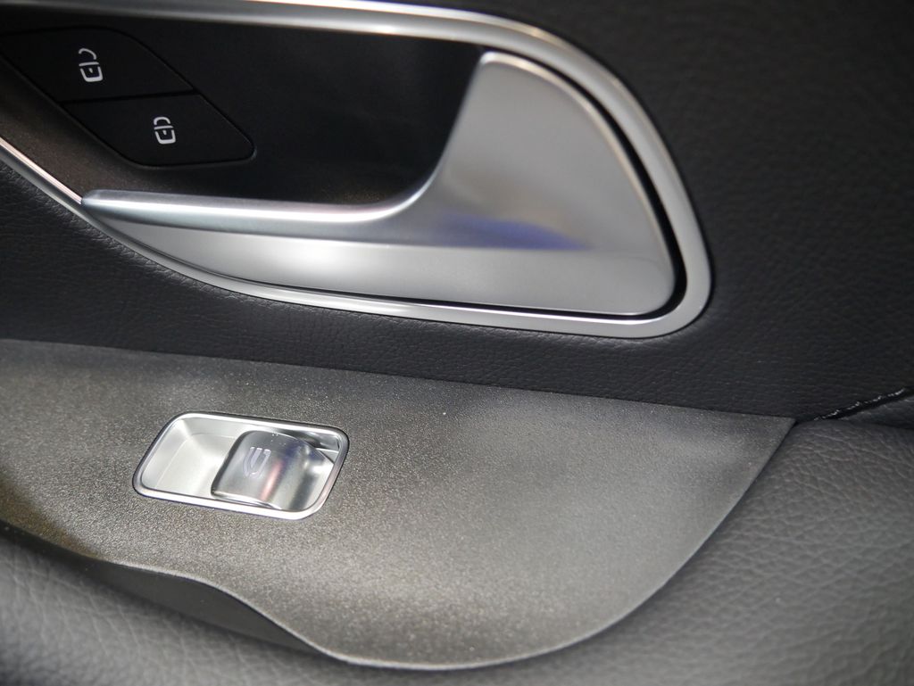 Thumbnail: 2026 Mercedes-Benz GLE - 29