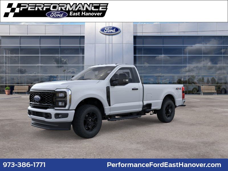 OXFORD WHT 2026 Ford F-350 Super Duty Pickup Truck Four-Wheel Drive Automatic