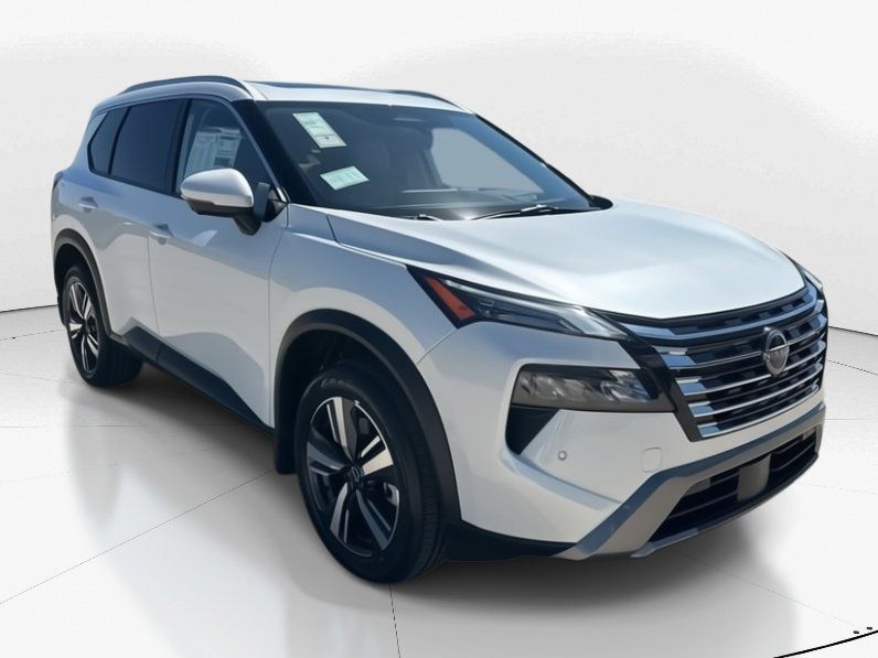 2025 Everest White Pearl Nissan Rogue SL FWD SUV