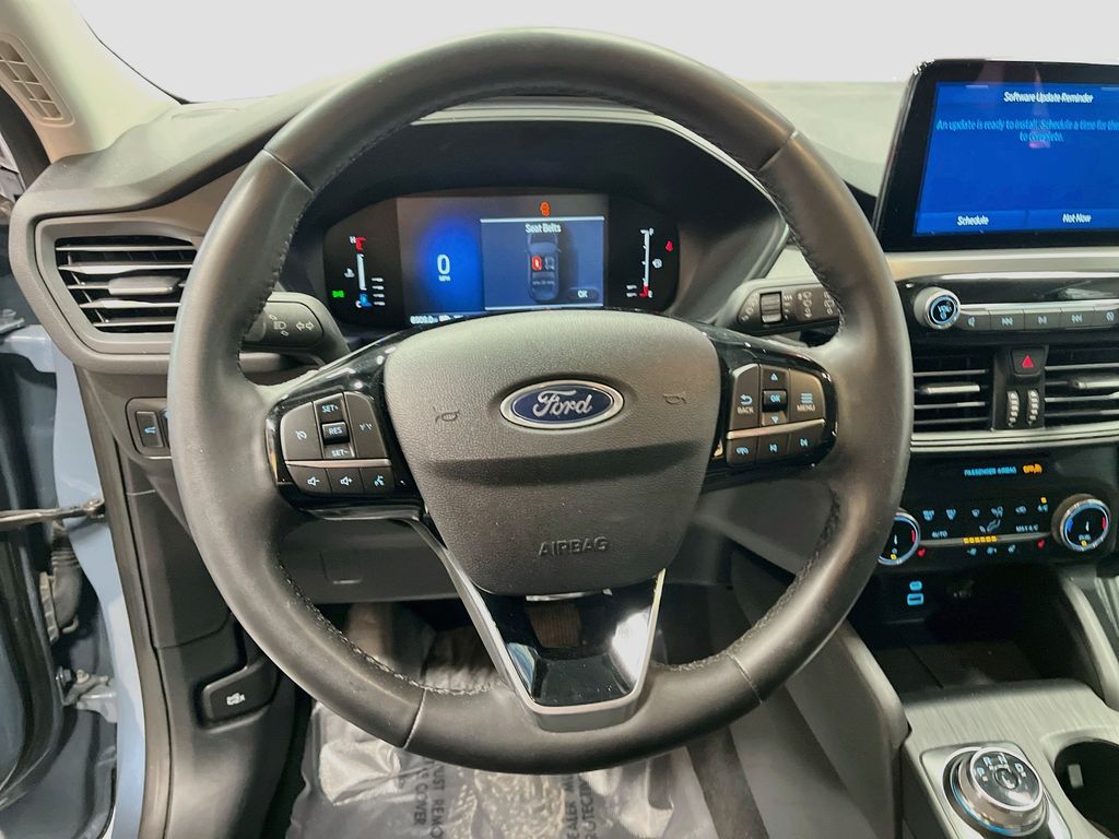 Used 2023 Vapor Blue Ford Active image 11