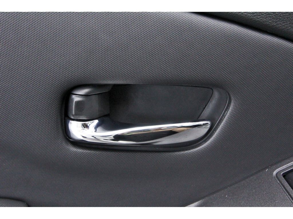 2024 Nissan Frontier SV White at Bravo Nissan