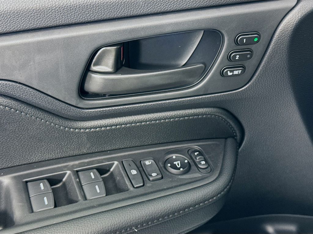 2025 Honda Odyssey EX-L photo