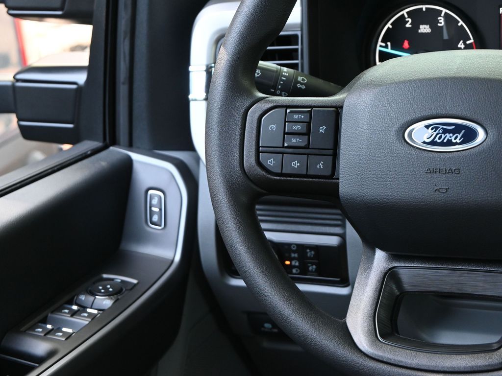 2025 Ford F-350 Super Duty XLT