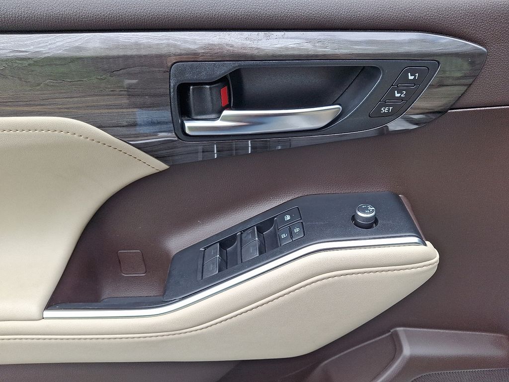 2020 Toyota Highlander Platinum 12