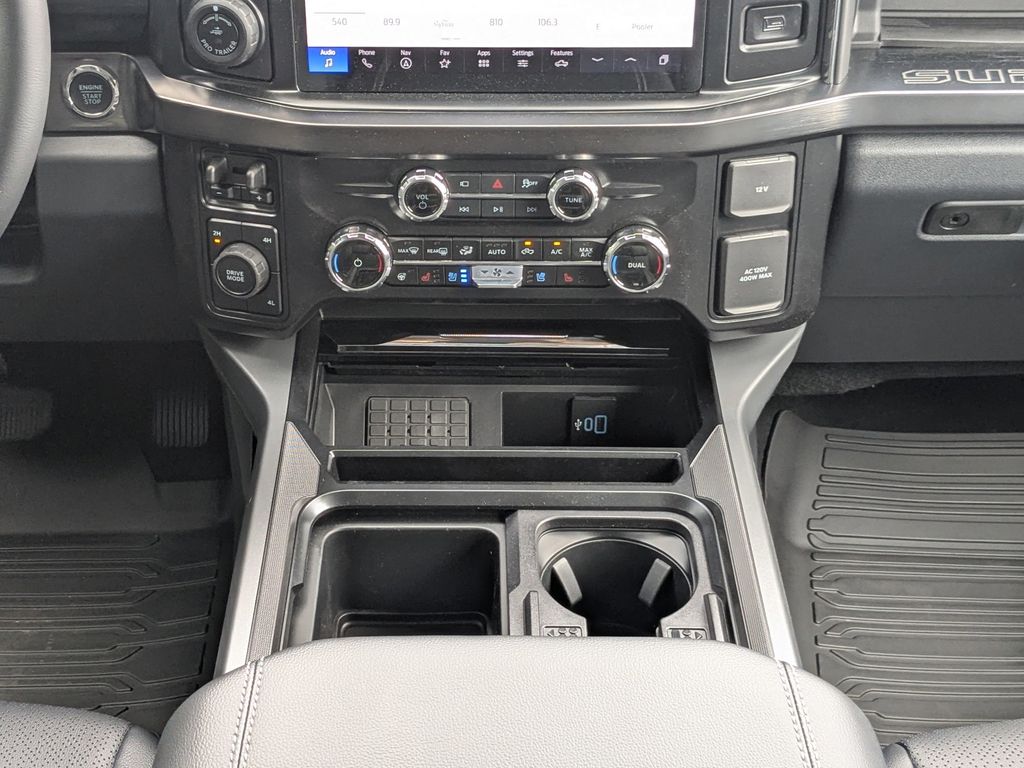 2026 Ford F-350 Super Duty LARIAT