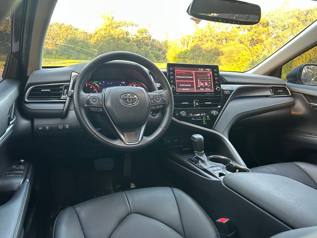 Thumbnail: 2022 Toyota Camry - 12