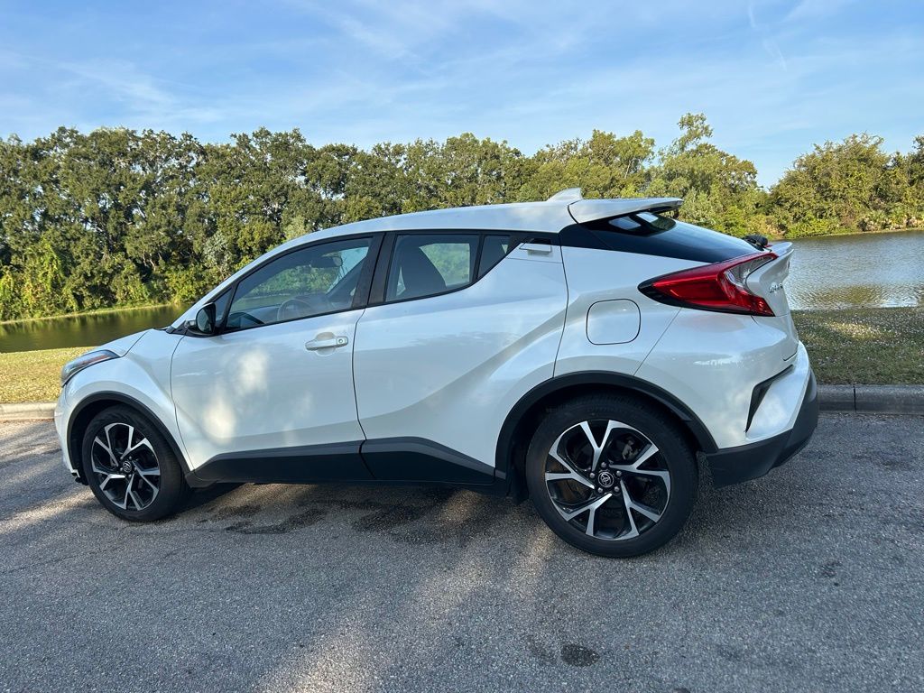 Thumbnail: 2021 Toyota C-HR - 3