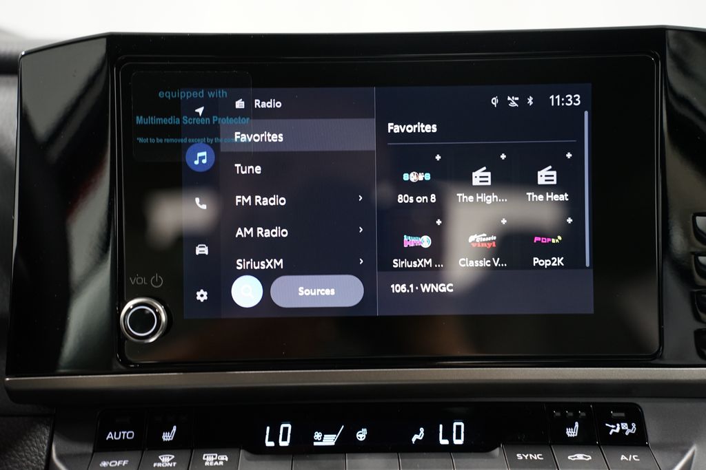 2025 Toyota Camry SE 19